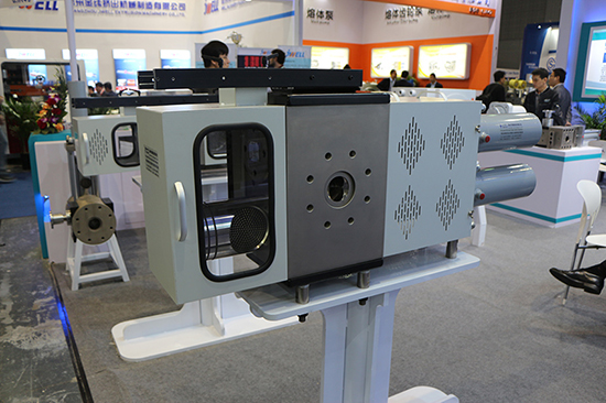 雙柱式自動(dòng)換網(wǎng)器